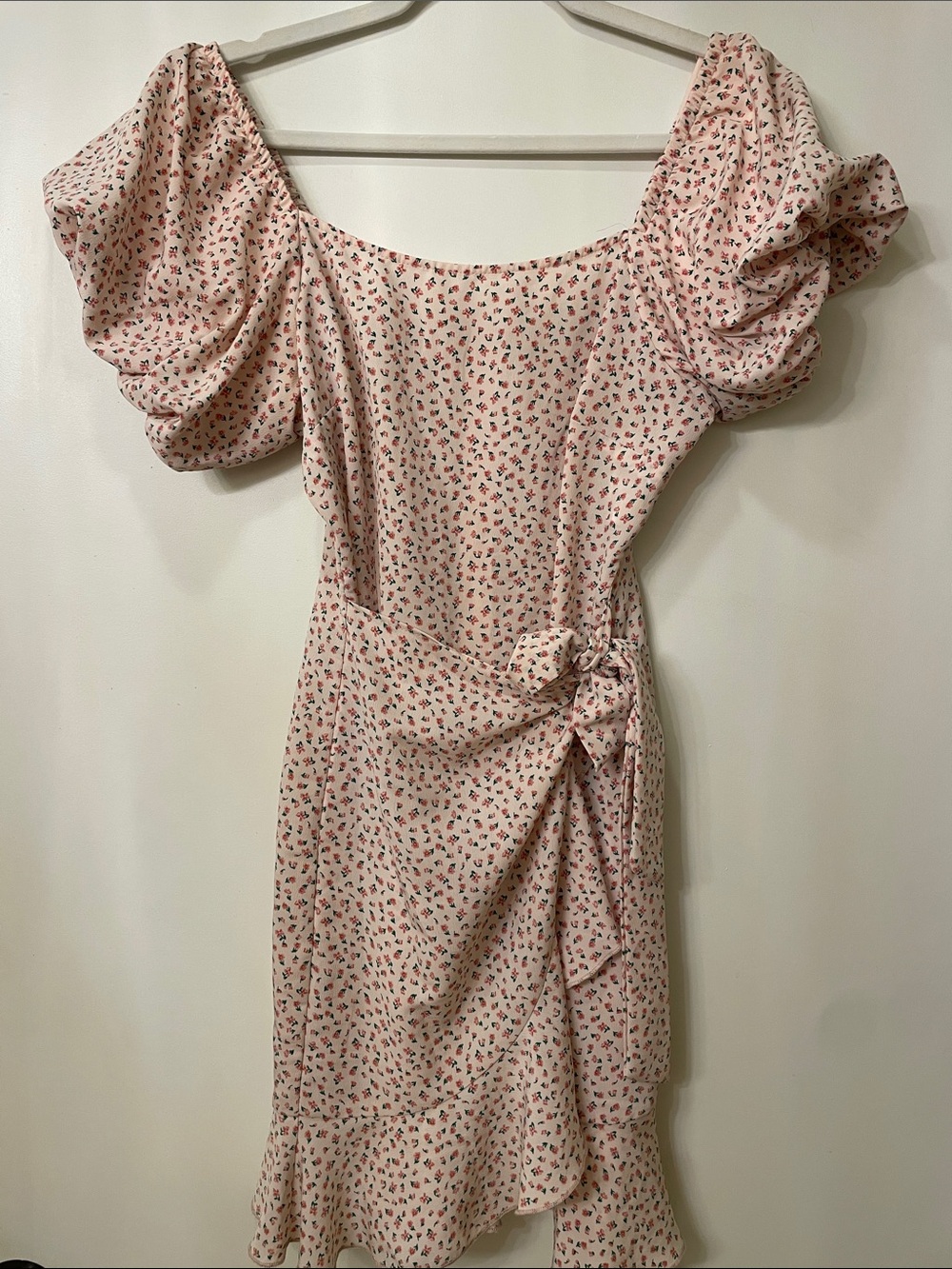 Women’s Pink Floral Puff-Sleeve Wrap Dress
